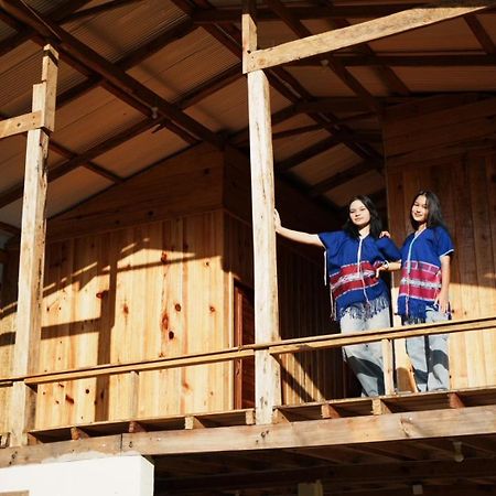 Por Joi ,Por Dee House Hostel Чиангмай Екстериор снимка