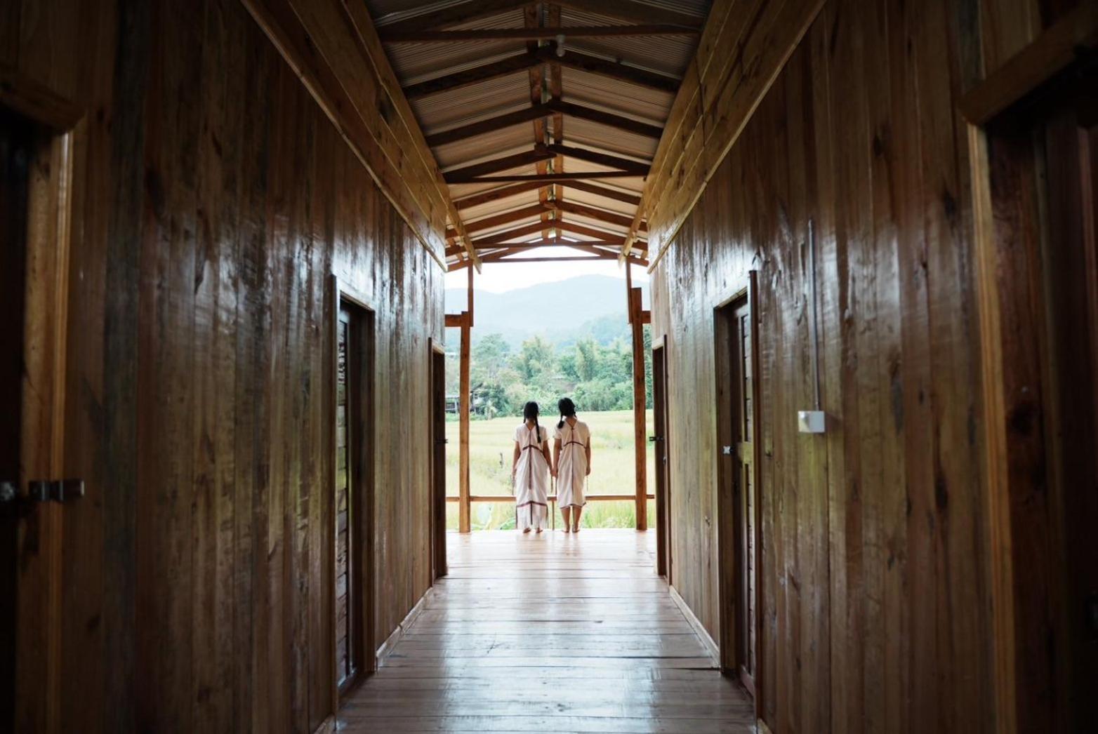 Por Joi ,Por Dee House Hostel Чиангмай Екстериор снимка