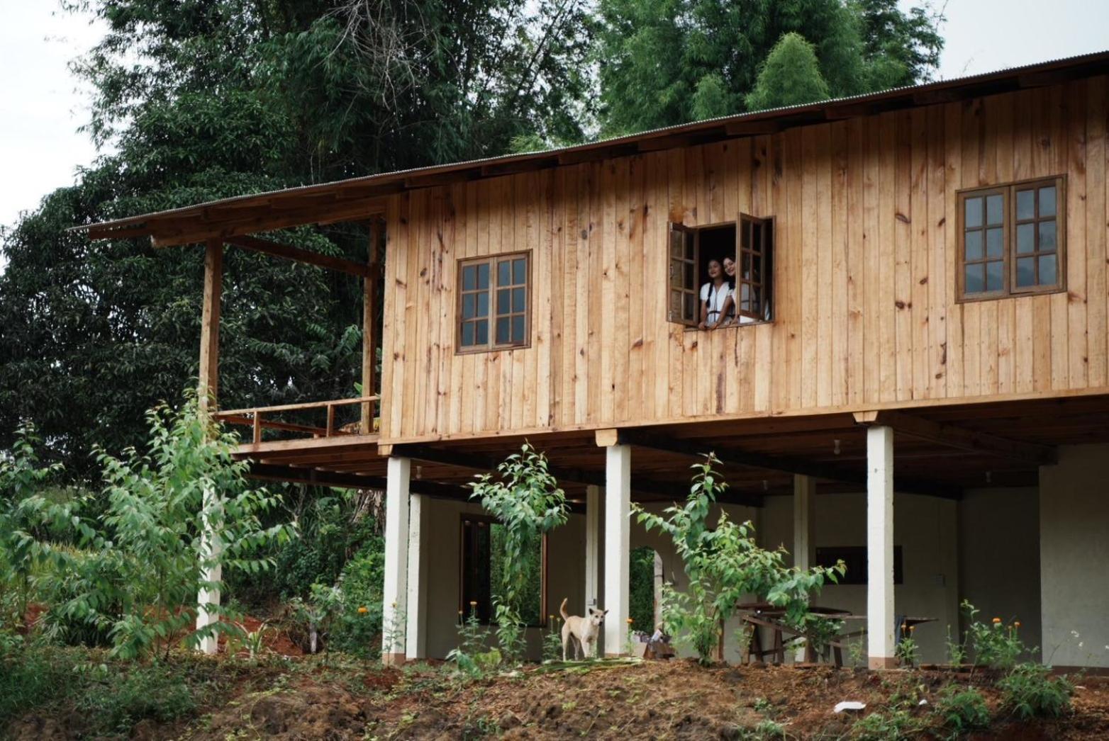 Por Joi ,Por Dee House Hostel Чиангмай Екстериор снимка
